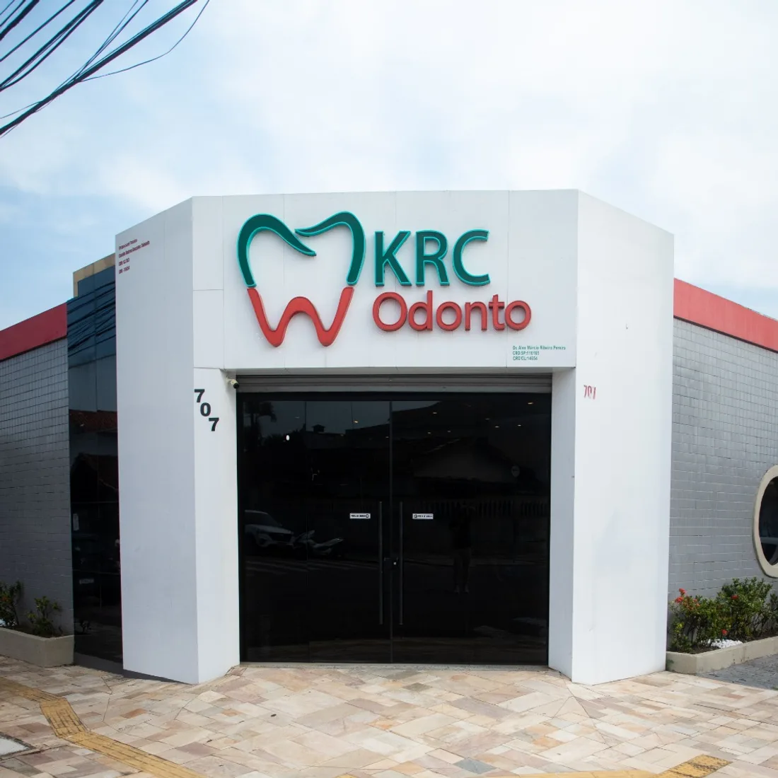 Fachada da KRC Odonto — unidade Vila Tupi, Praia Grande